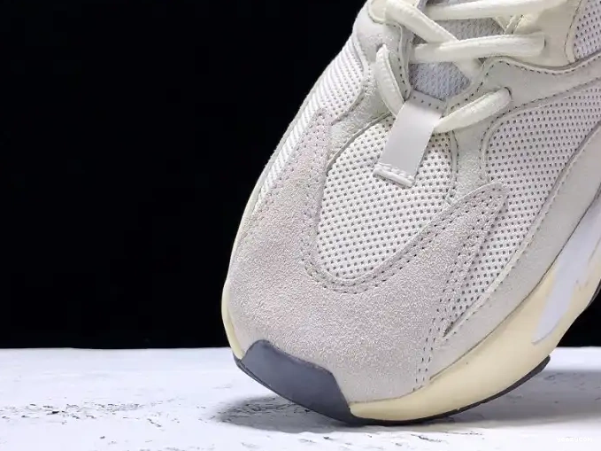 Adidas 700 EG7596 Boost Analog Yeezy 0701